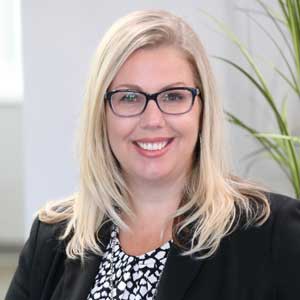 Kim Connors headshot